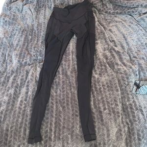 Lululemon leggings with pockets